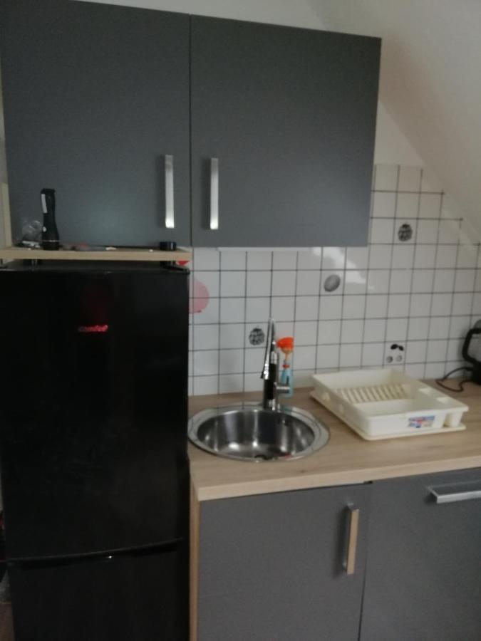Moeblierte Dachgeschosswohnung In Ruhiger Lage Zu Vermieten Wetzlar Exterior photo